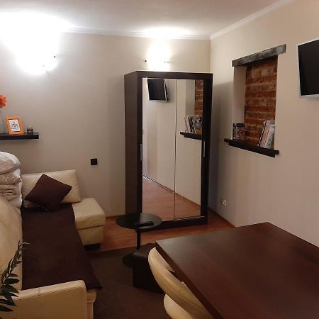 Z Prywatnym Ogrodkiem Centrum Jelenia Gora Ngoại thất bức ảnh