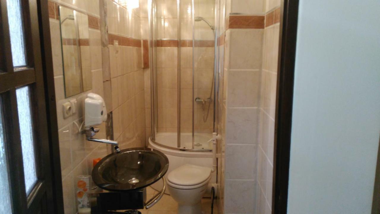 Z Prywatnym Ogrodkiem Centrum Jelenia Gora Ngoại thất bức ảnh